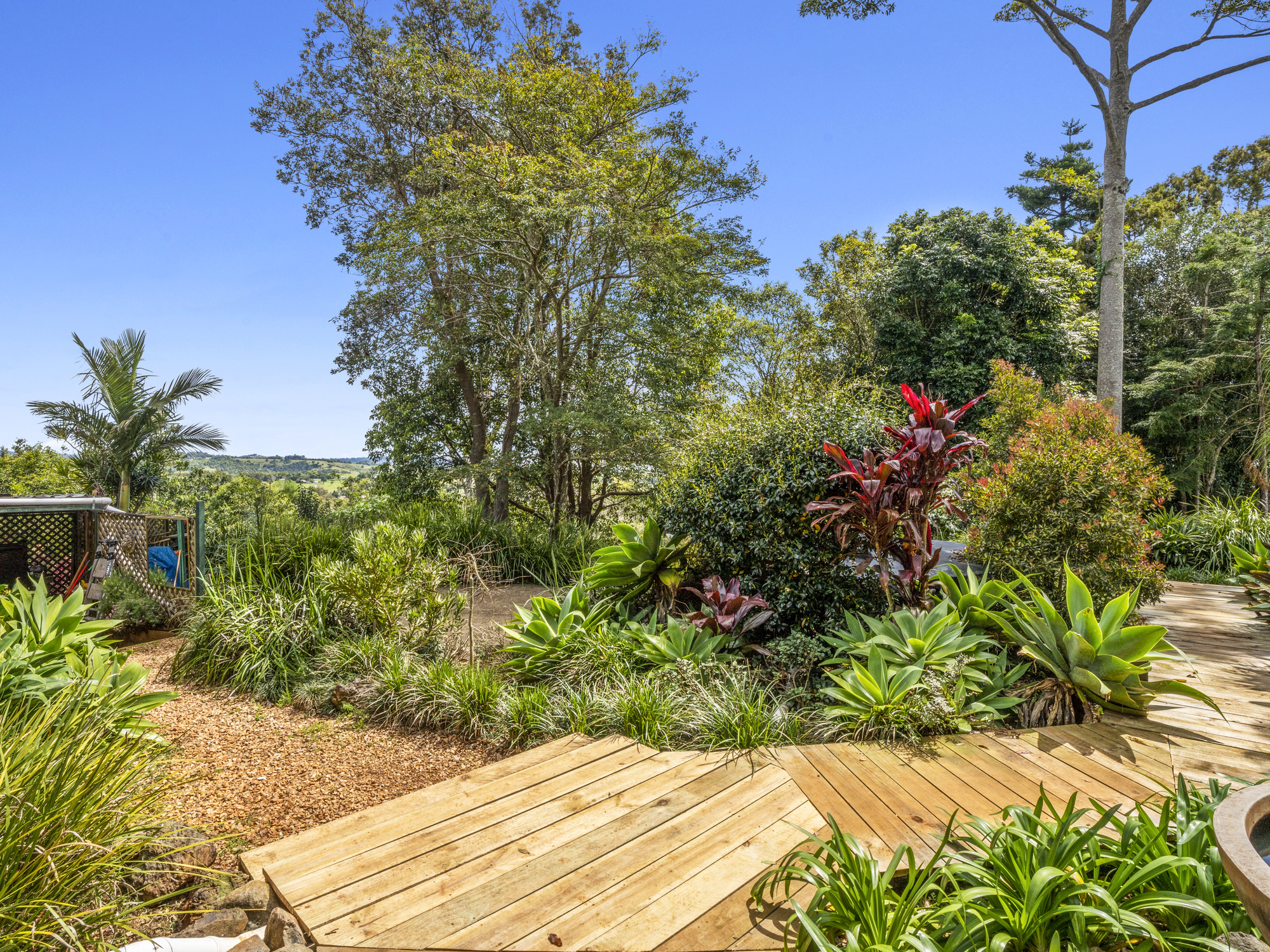 017_Open2view_ID781581-7_Poplar_Court