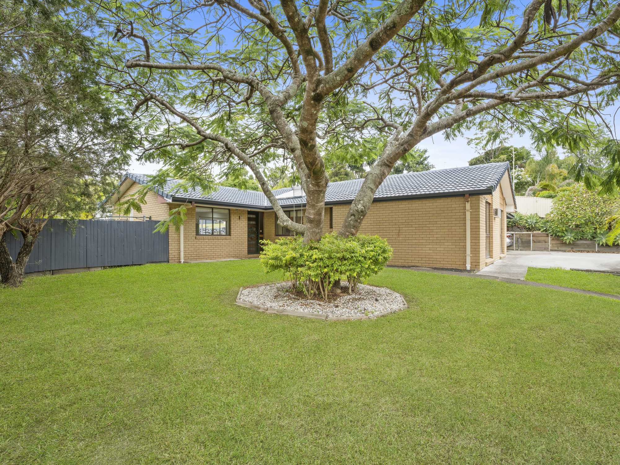 017_Open2view_ID816679-30_Balfour_Crescent