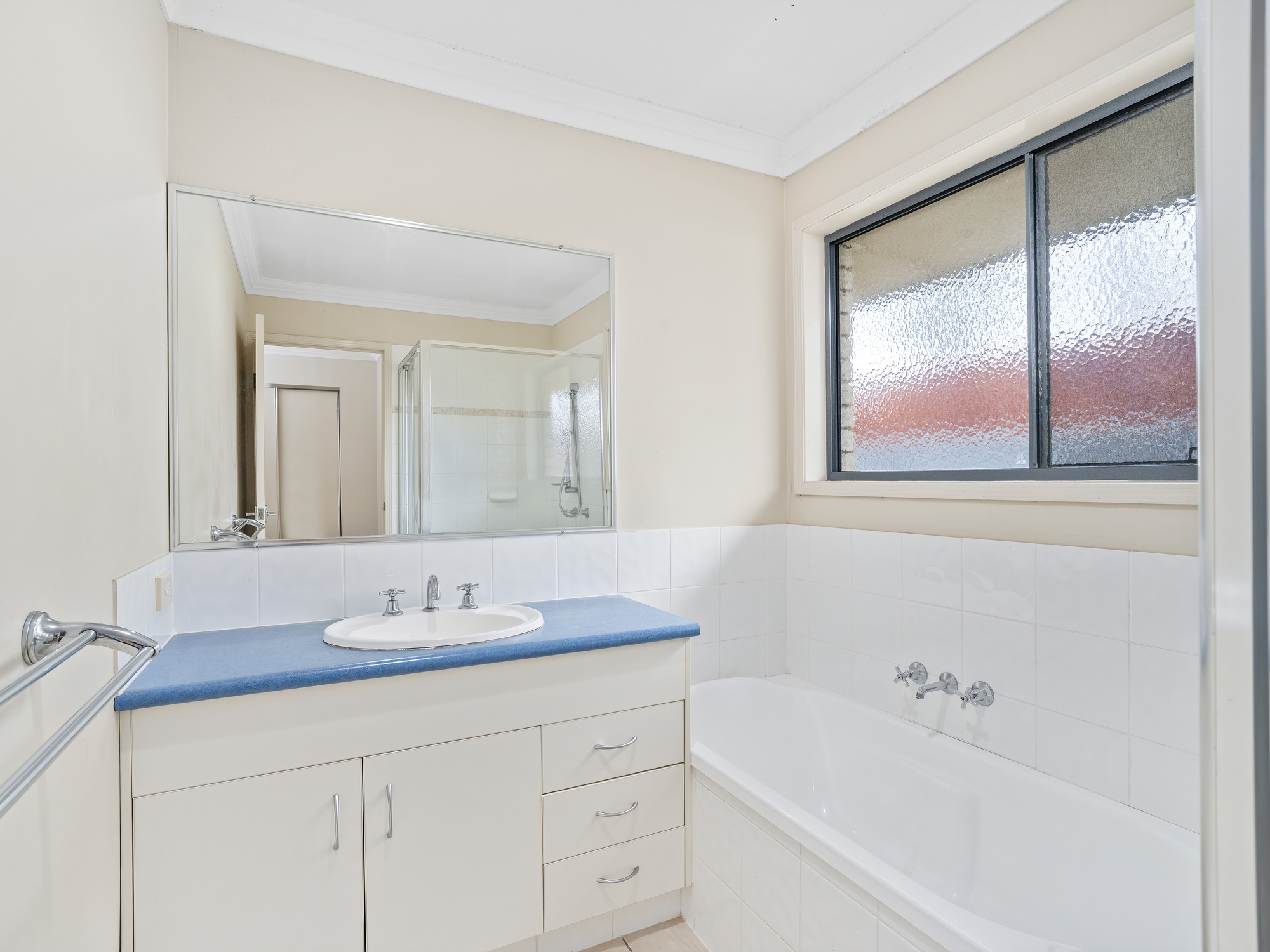 009_Open2view_ID820437-14_Tara_Vista_Boulevard